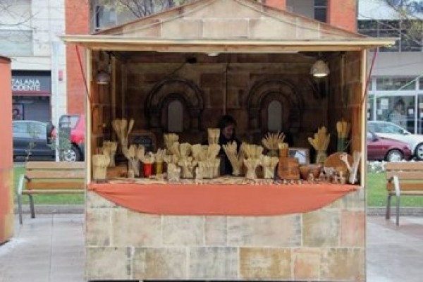 casetas-madera-feria-120B3F260F-4F8E-2DC6-A448-667E41AF282F.jpg